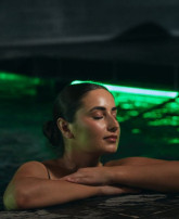 new/thermalsuitepool.jpg